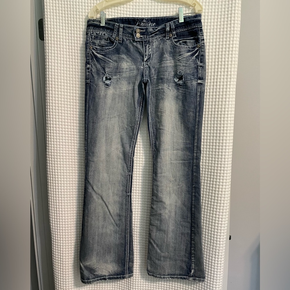 PREMIERE BY RUE 21 low rise jeans. Size 9/10.